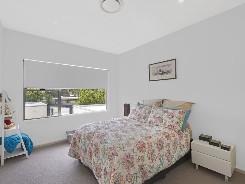 11 Moss Avenue, Toukley NSW 2263