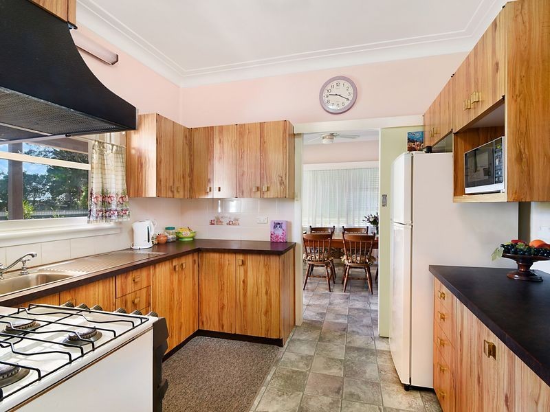 127 Tuggerawong Road, Wyongah NSW 2259