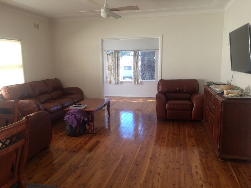 35 Leonard Avenue, Toukley NSW 2263