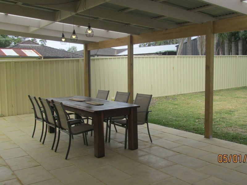 35 Leonard Avenue, Toukley NSW 2263