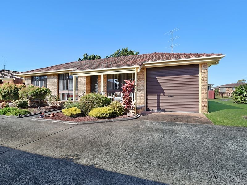 11 Gilbert Avenue, Gorokan NSW 2263