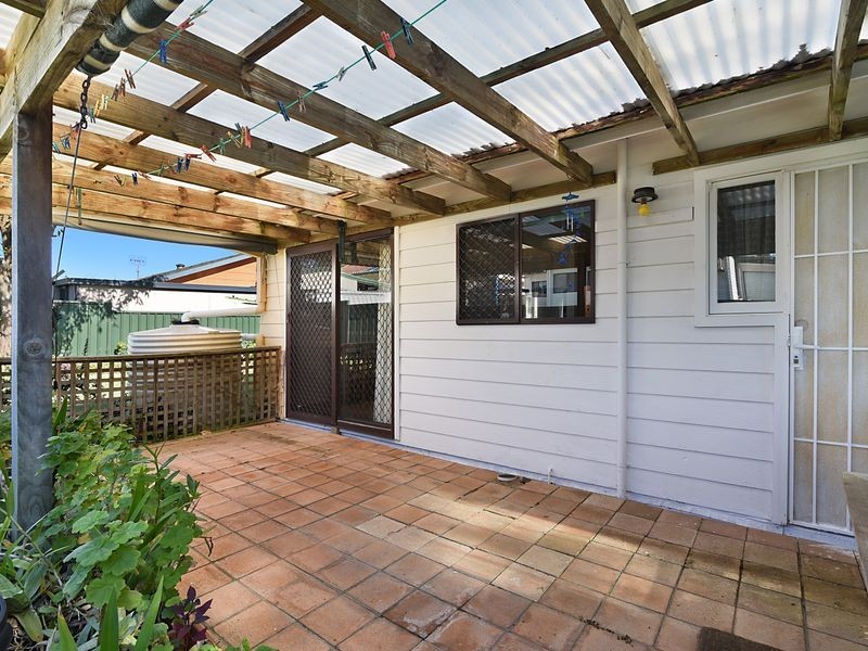 2 Carreela Close, Gorokan NSW 2263