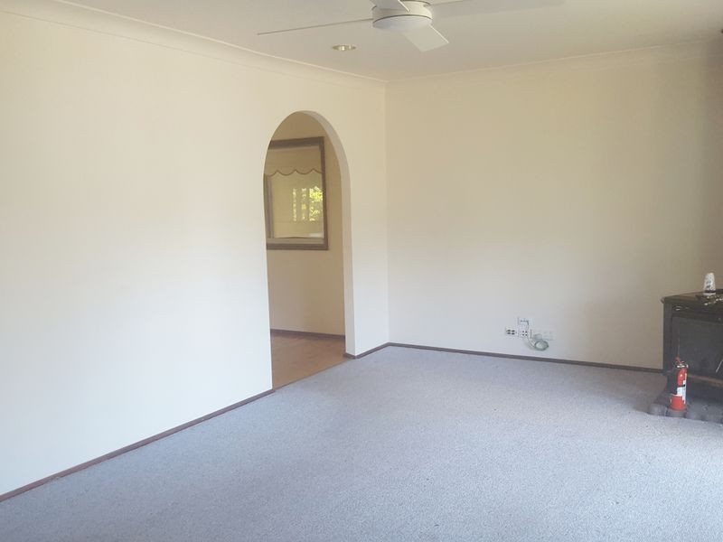 1 Lloyd Avenue, Chain Valley Bay NSW 2259