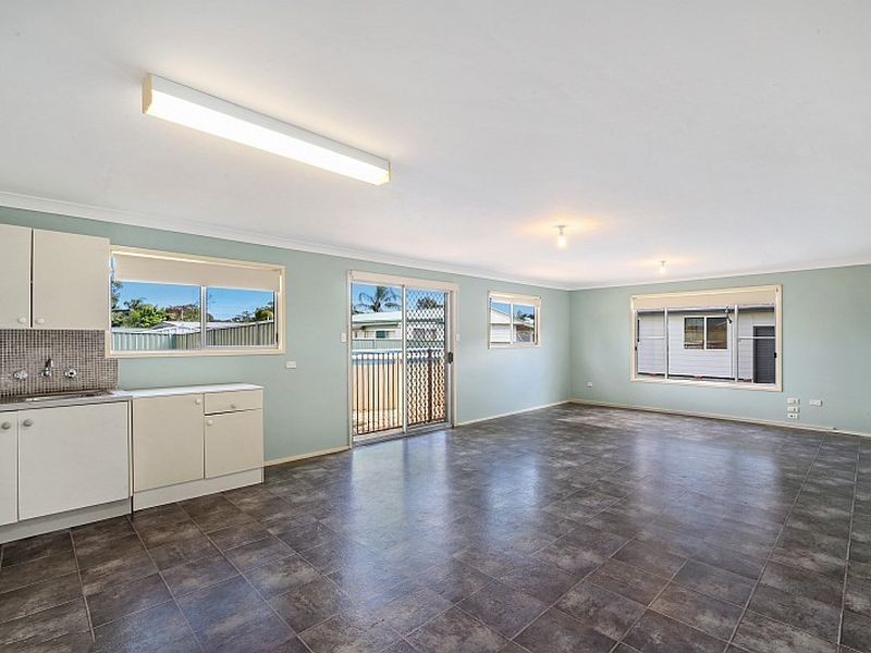 22 Inderan Avenue, Lake Haven NSW 2263