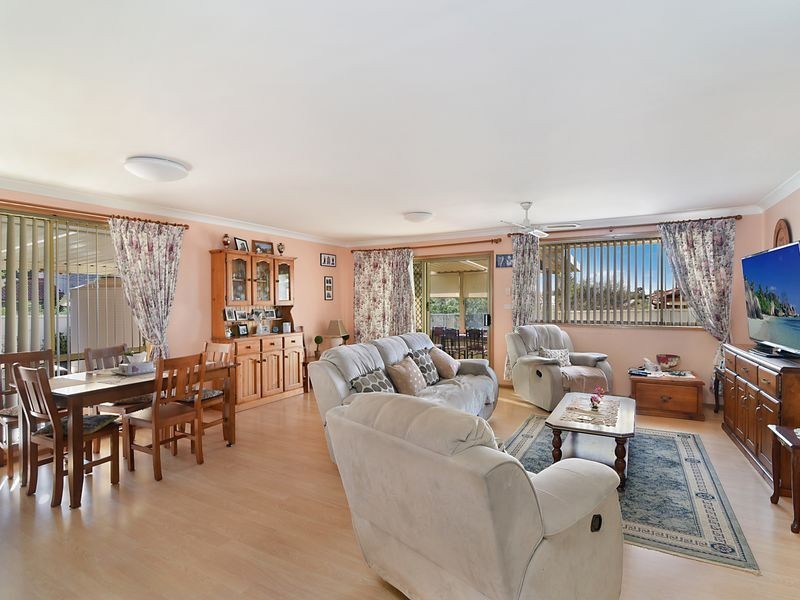 1/3 Bromley Court, Lake Haven NSW 2263