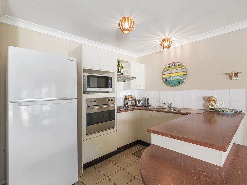 10 Loch Close, Blue Haven NSW 2262
