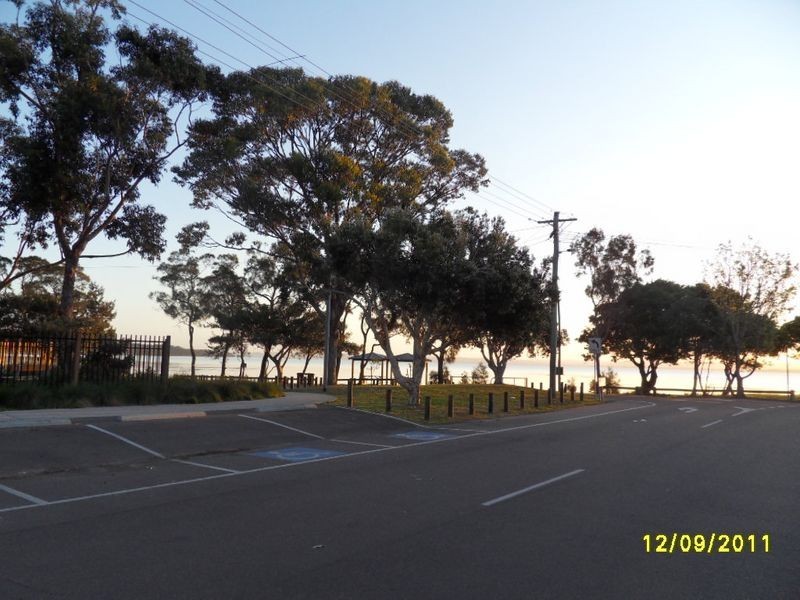 1/2 Jasmine Close, Canton Beach NSW 2263