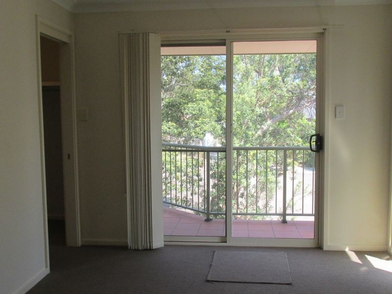 1/2 Jasmine Close, Canton Beach NSW 2263