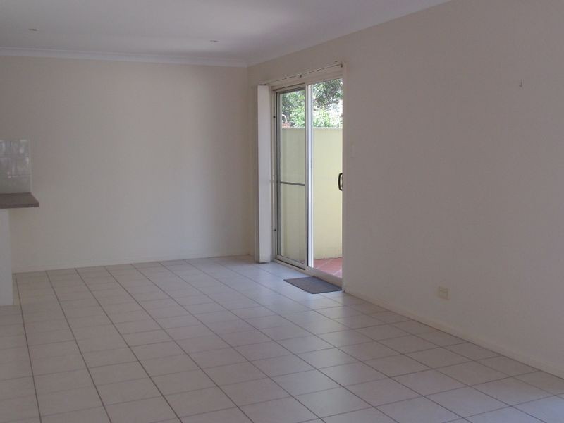 1/2 Jasmine Close, Canton Beach NSW 2263