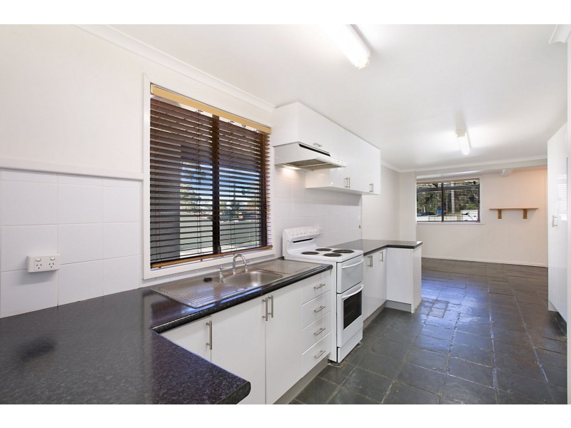 117 Vales Road, Mannering Park NSW 2259