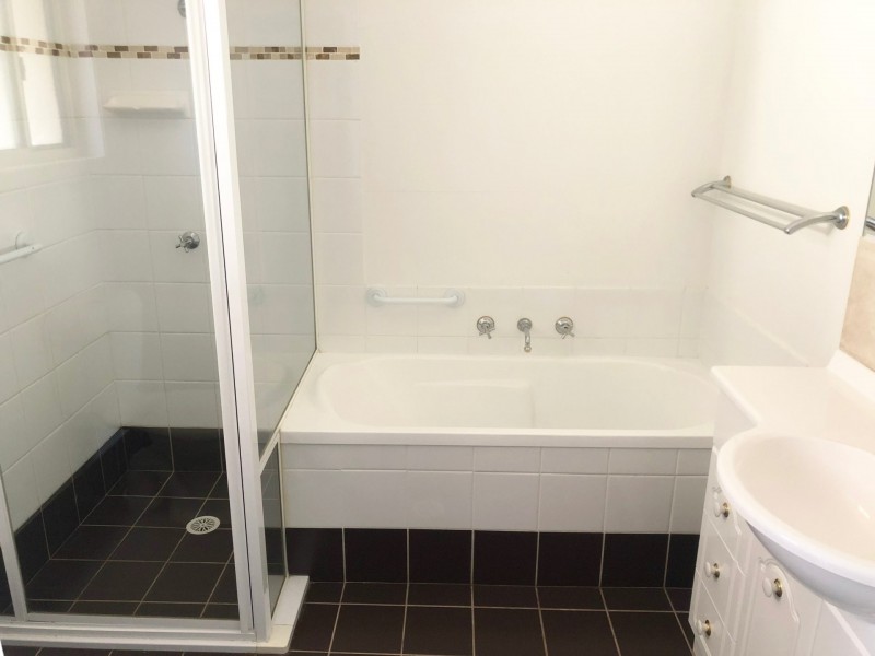 4 Regent Street, Buff Point NSW 2262