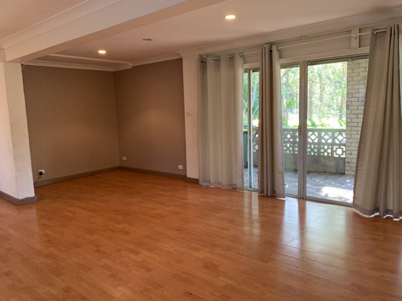 10a January Street, Tuggerawong NSW 2259