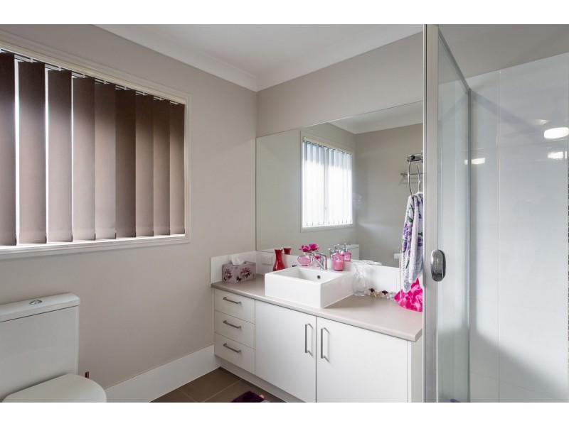 23 Manchurian Way, Wadalba NSW 2259