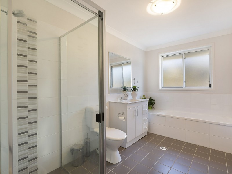 54 Waterside Drive, Woongarrah NSW 2259