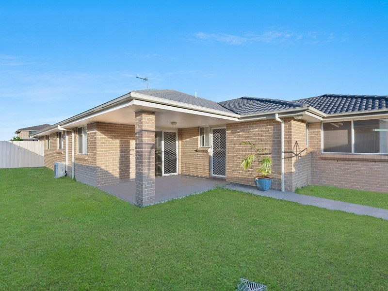 54 Waterside Drive, Woongarrah NSW 2259