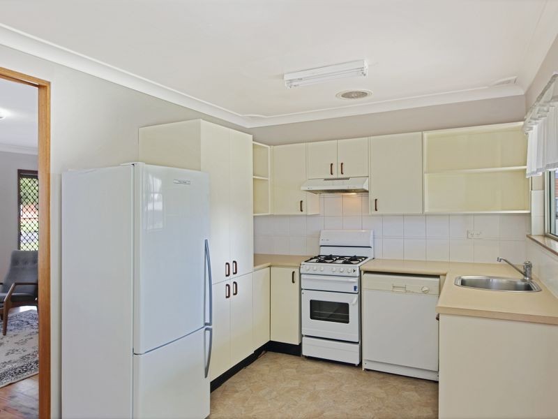 17 Manuka Parade, Gorokan NSW 2263