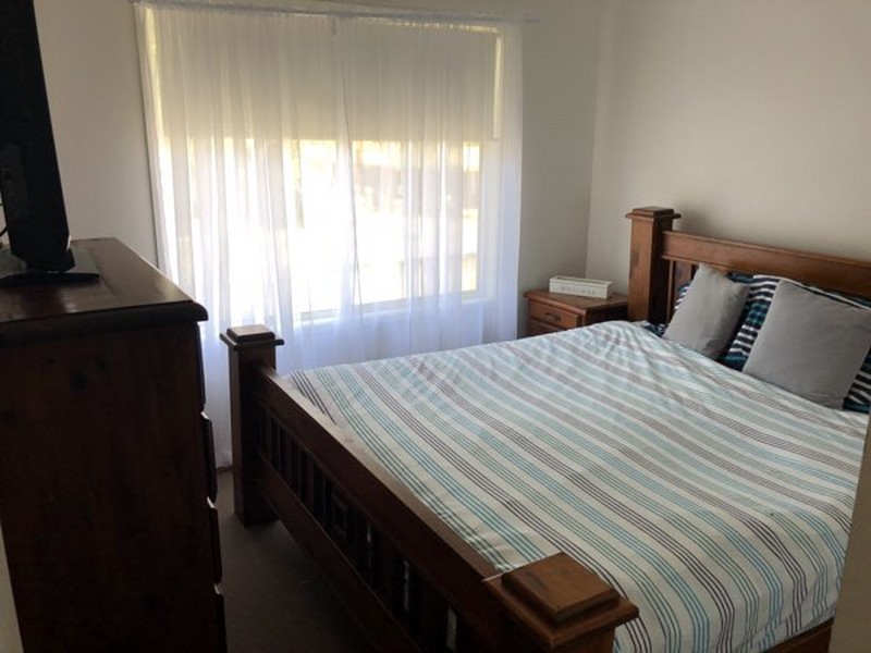 16 Merinda Avenue, Charmhaven NSW 2263