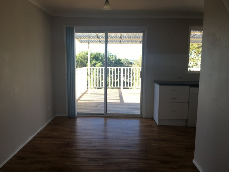 37 Woolana Avenue, Budgewoi NSW 2262