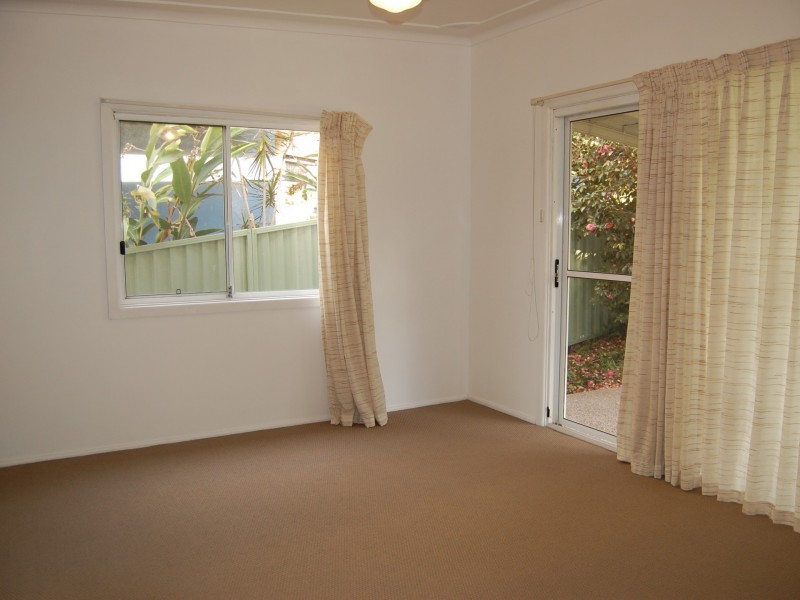 35 Kailua Avenue, Budgewoi NSW 2262