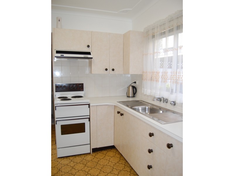 35 Kailua Avenue, Budgewoi NSW 2262