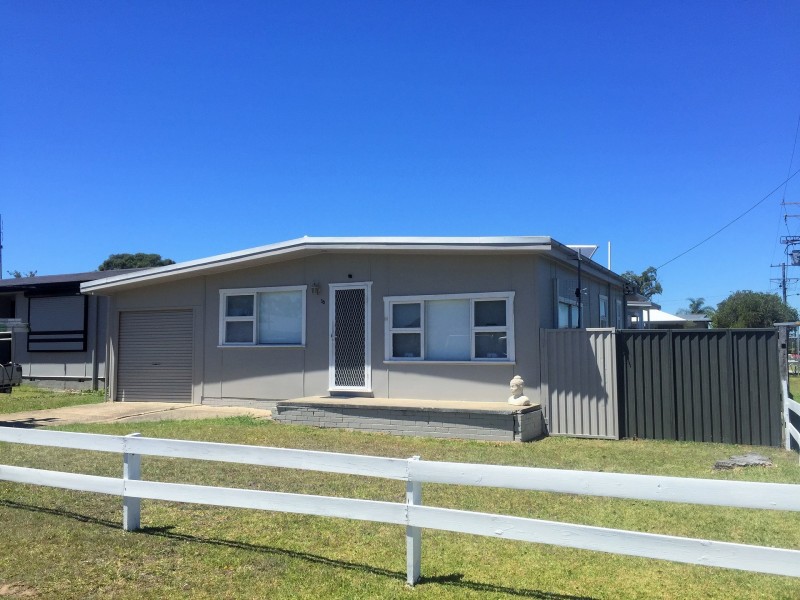 38 Melrose Avenue, Gorokan NSW 2263