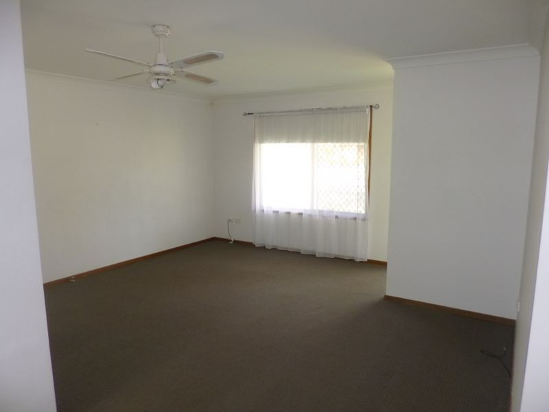 5 Penguin Road, Blue Haven NSW 2262