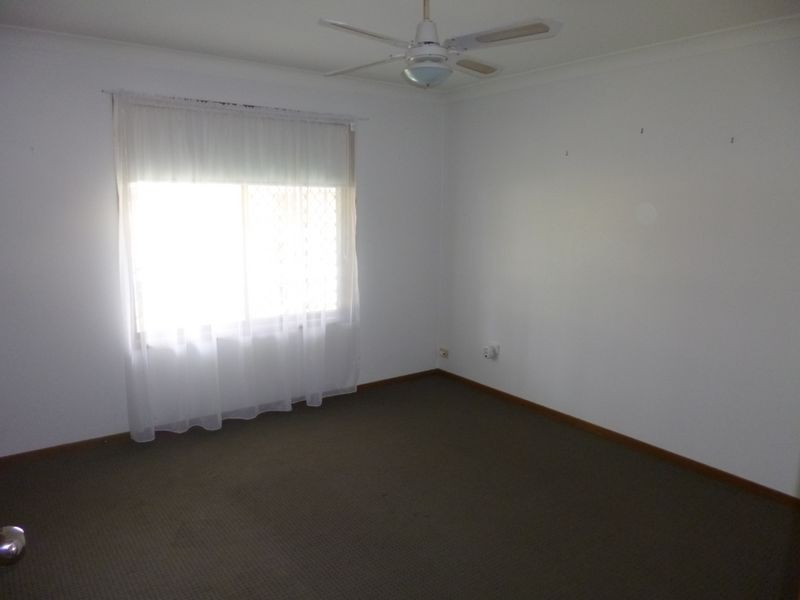 5 Penguin Road, Blue Haven NSW 2262