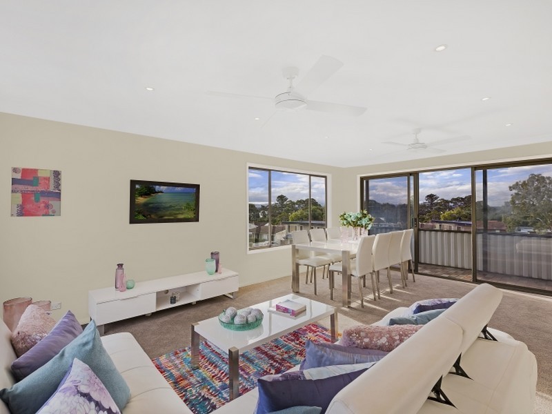 15 Greenway Avenue, Mannering Park NSW 2259