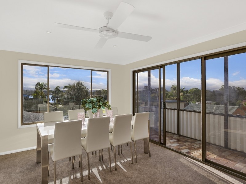 15 Greenway Avenue, Mannering Park NSW 2259