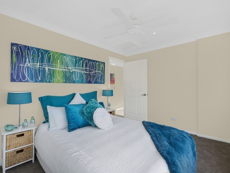 15 Greenway Avenue, Mannering Park NSW 2259
