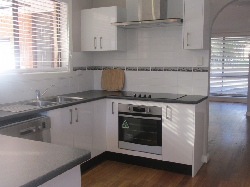 34 Muraban Road, Summerland Point NSW 2259