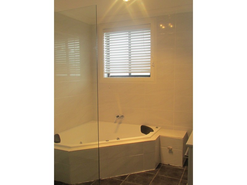 34 Muraban Road, Summerland Point NSW 2259