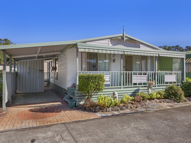 203/2 Evans Road, Canton Beach NSW 2263