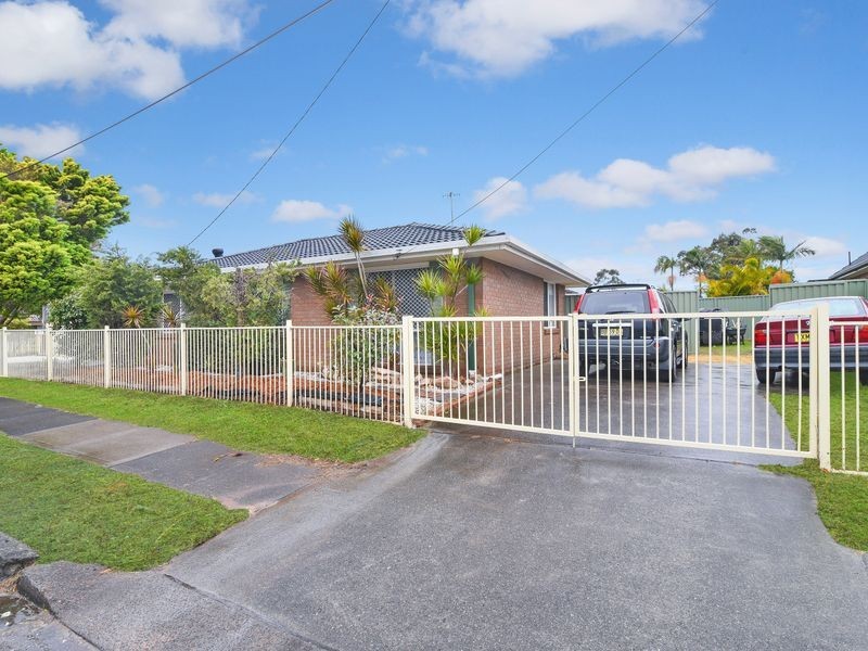 2 Gorokan Drive, Lake Haven NSW 2263