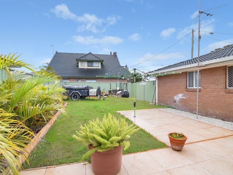 2 Gorokan Drive, Lake Haven NSW 2263