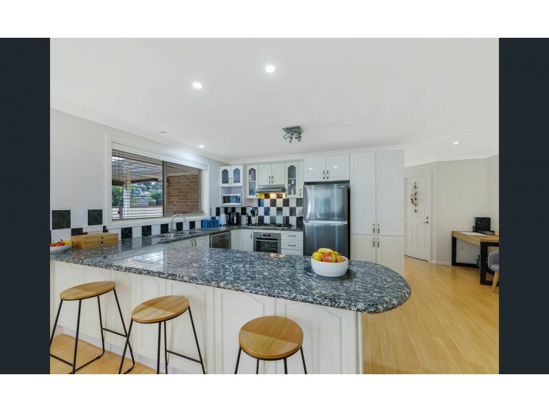 2 Heron Close, Watanobbi NSW 2259