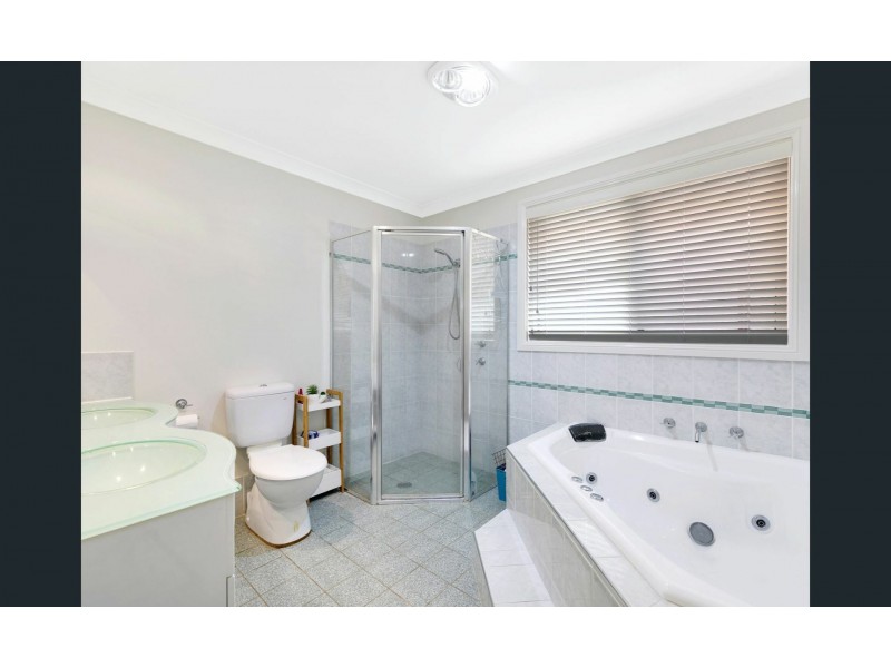 2 Heron Close, Watanobbi NSW 2259