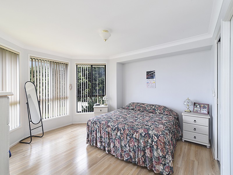 4 Mogo Close, Blue Haven NSW 2262