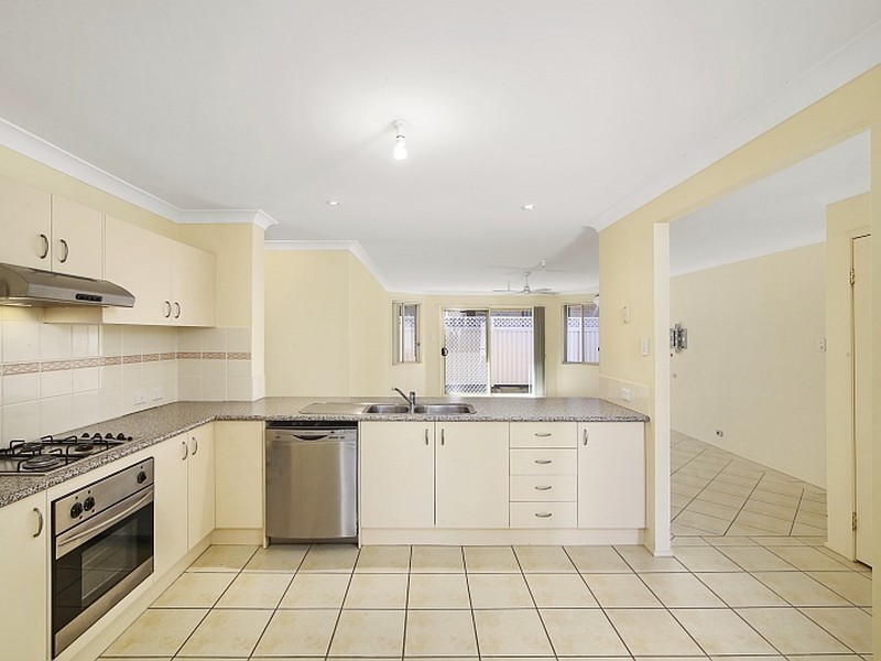 1 Fernlee Court, Woongarrah NSW 2259
