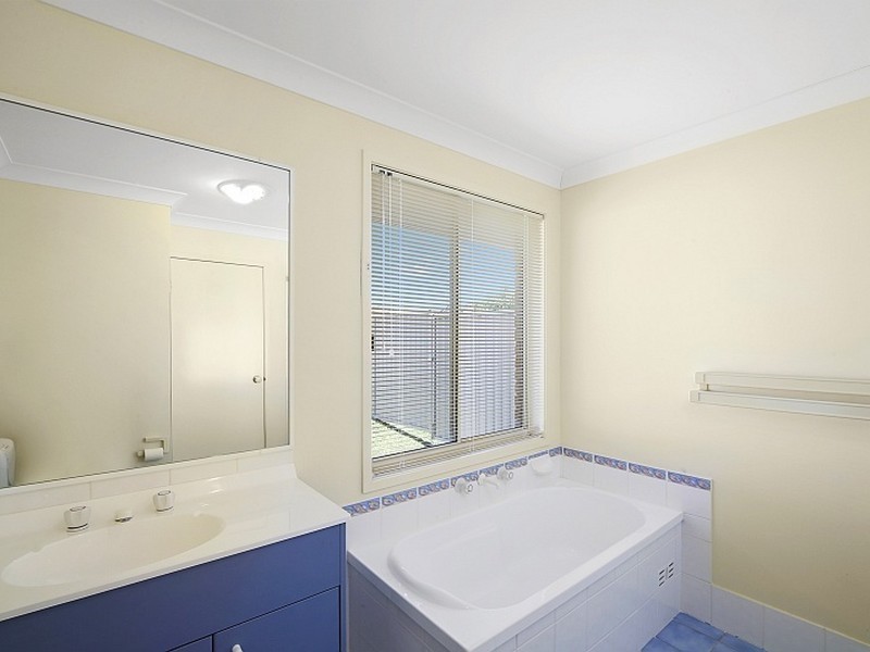 1 Fernlee Court, Woongarrah NSW 2259