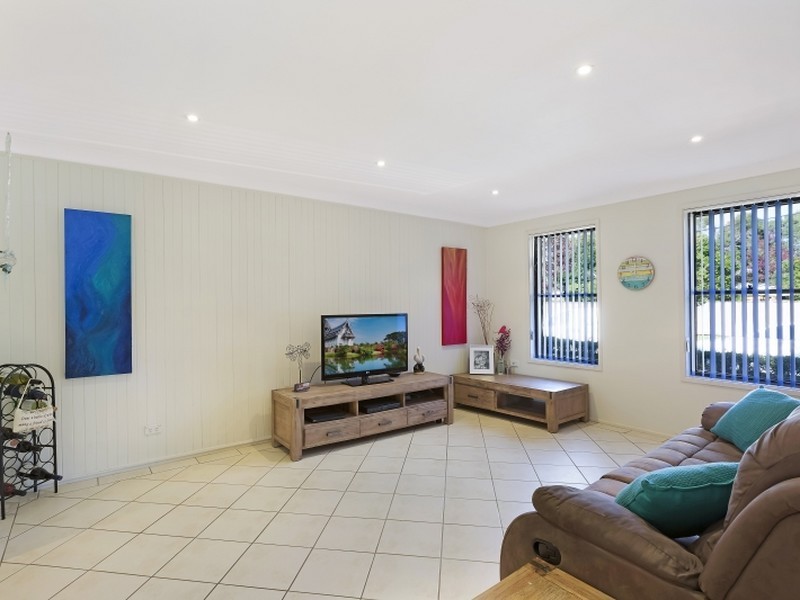 2 Karangal Crescent, Buff Point NSW 2262