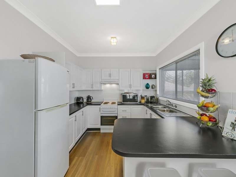 2 Fourth Avenue, Toukley NSW 2263