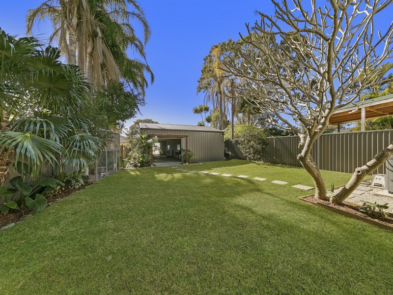 2 Fourth Avenue, Toukley NSW 2263