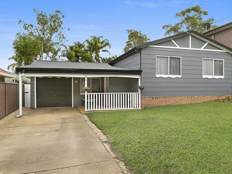 6 Malvina Pde, Gorokan NSW 2263