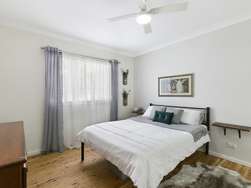 6 Malvina Pde, Gorokan NSW 2263