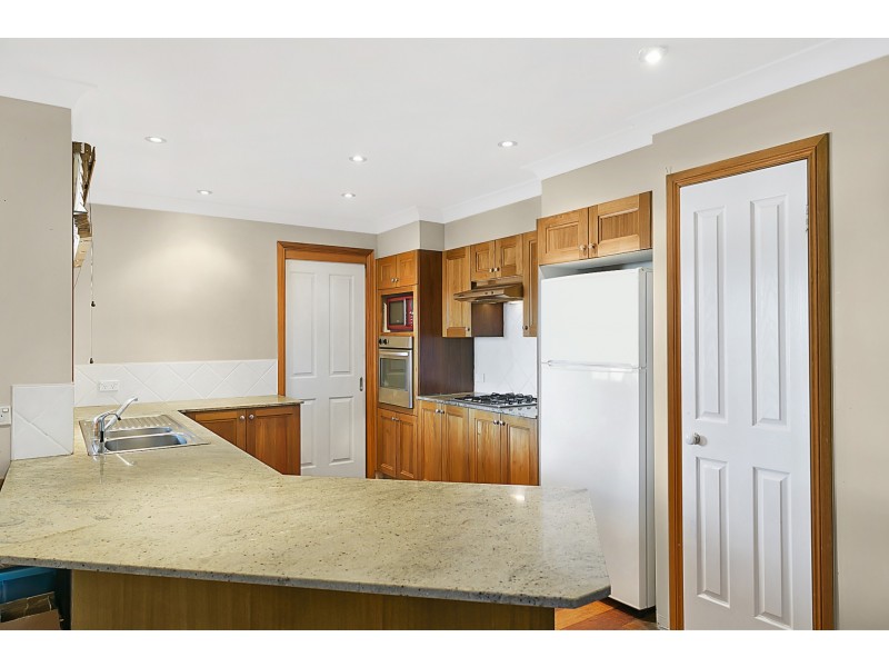 18 Foxtail Crescent, Woongarrah NSW 2259