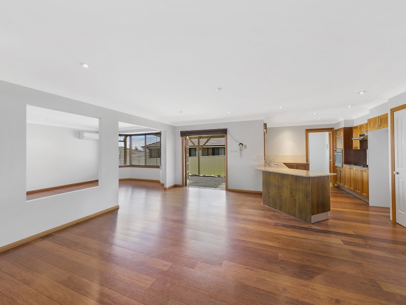 18 Foxtail Crescent, Woongarrah NSW 2259