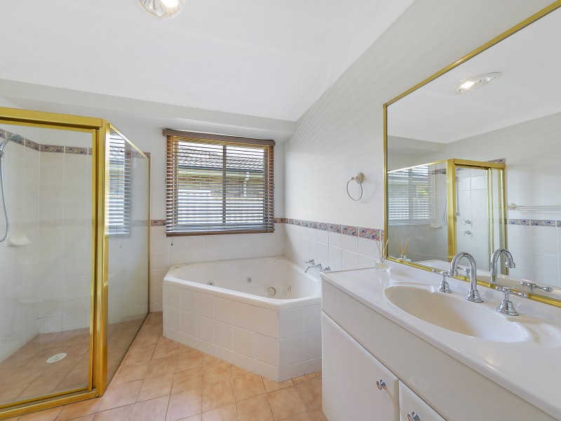 18 Foxtail Crescent, Woongarrah NSW 2259