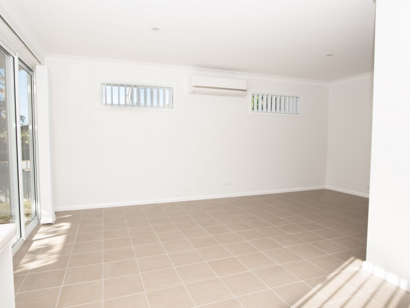 27A Jacqueline Ave, Gorokan NSW 2263