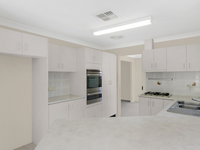 1 Bensley Close, Lake Haven NSW 2263